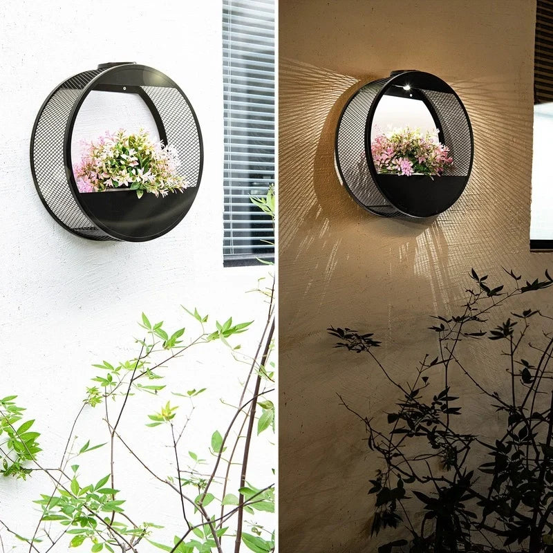 Zonne-energie wandlamp met bloempot