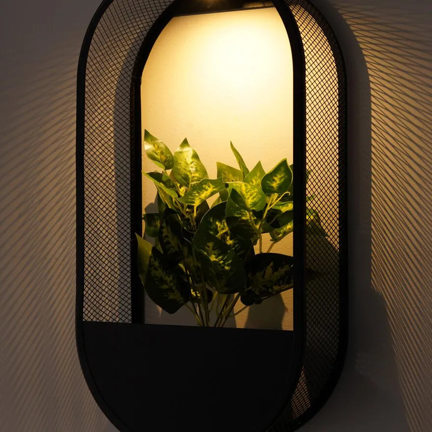 Zonne-energie wandlamp met bloempot