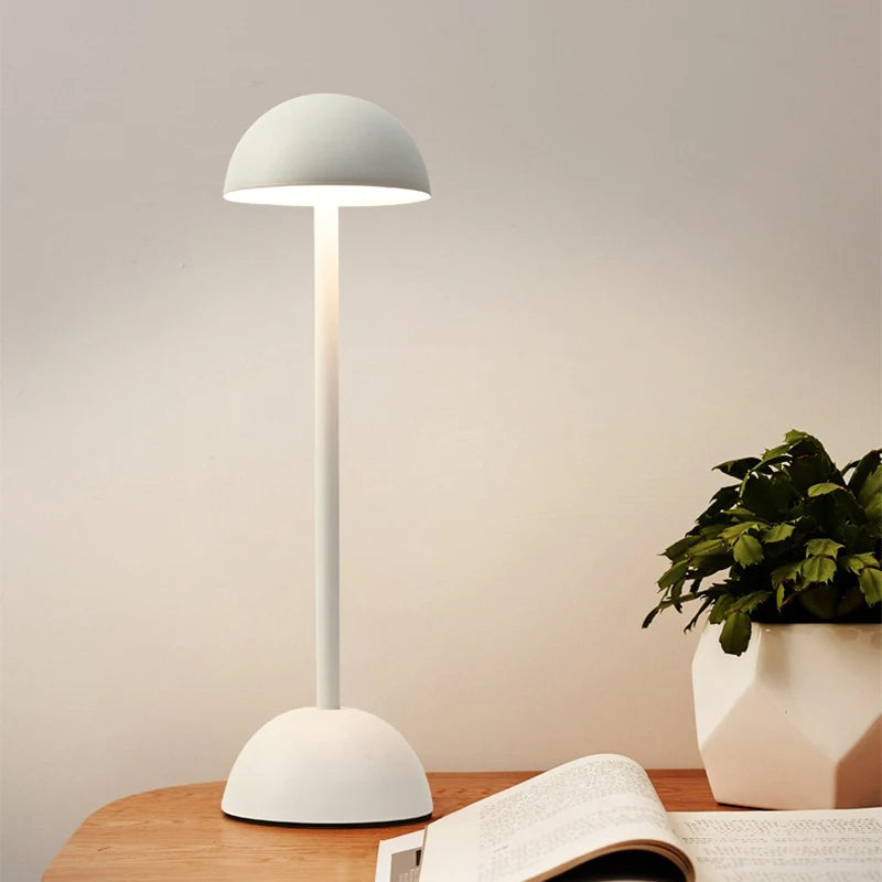 Noordse minimalistische tafellamp
