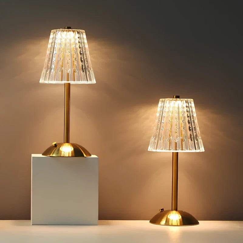 Gouden kristallen tafellamp