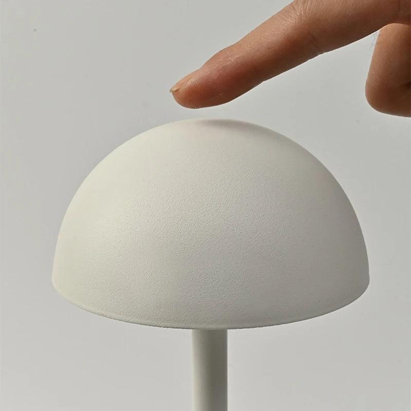 Noordse minimalistische tafellamp