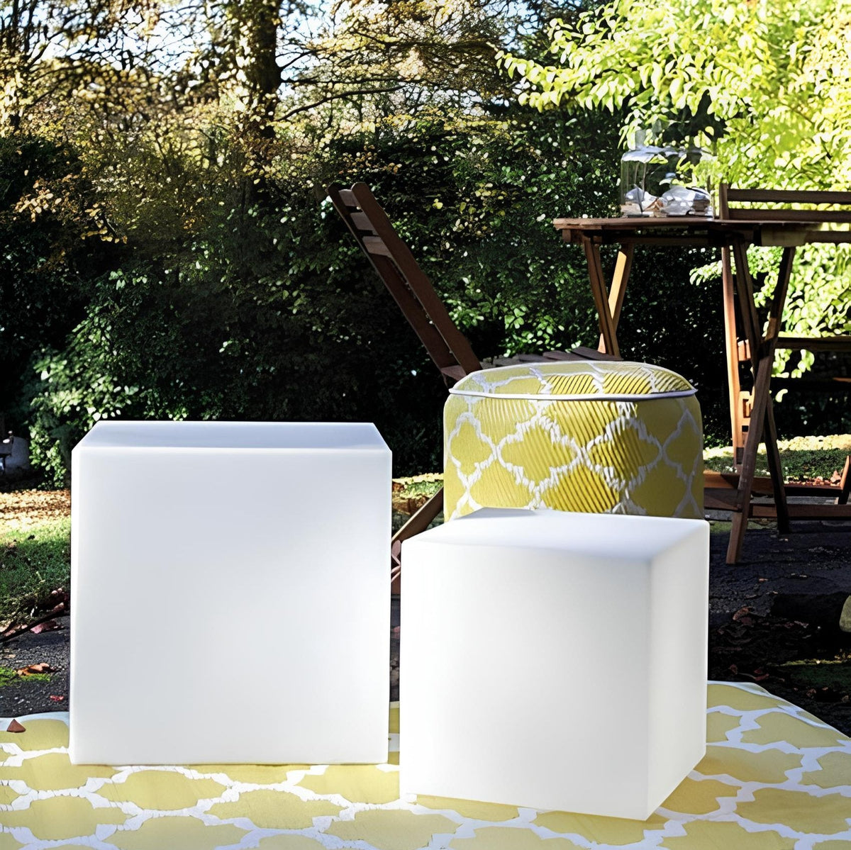 Kubieke tuinlamp