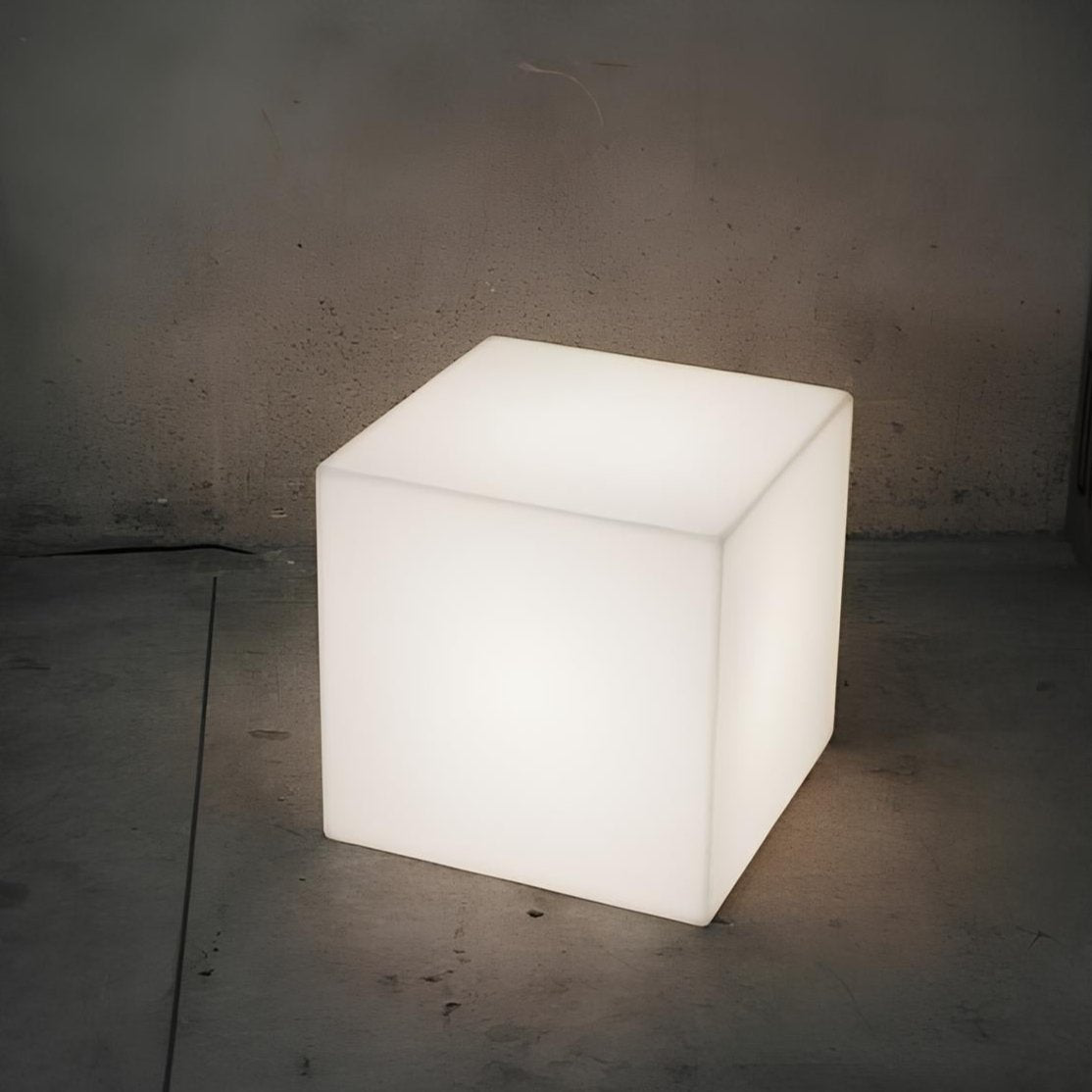 Kubieke tuinlamp