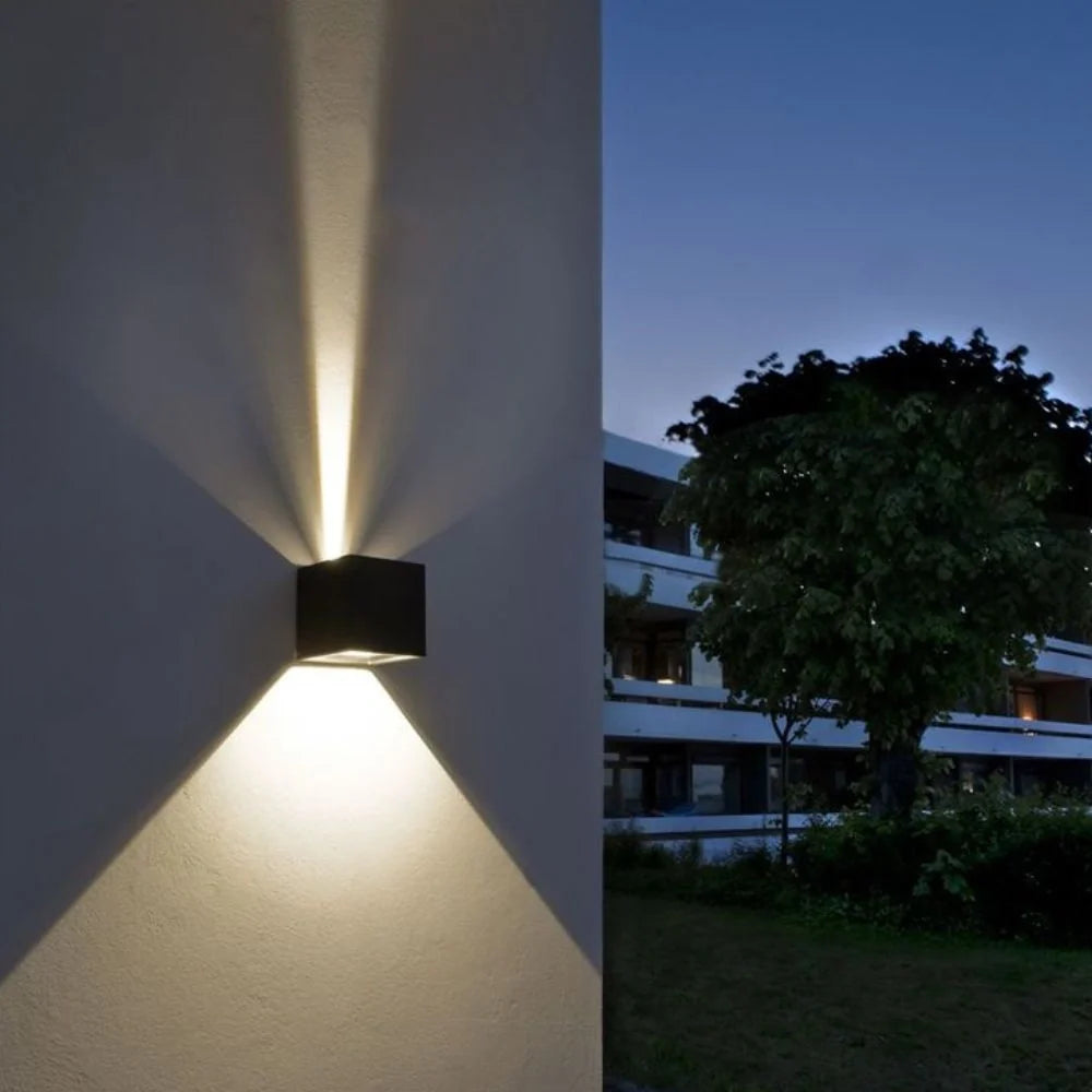 Verstelbare wandlamp