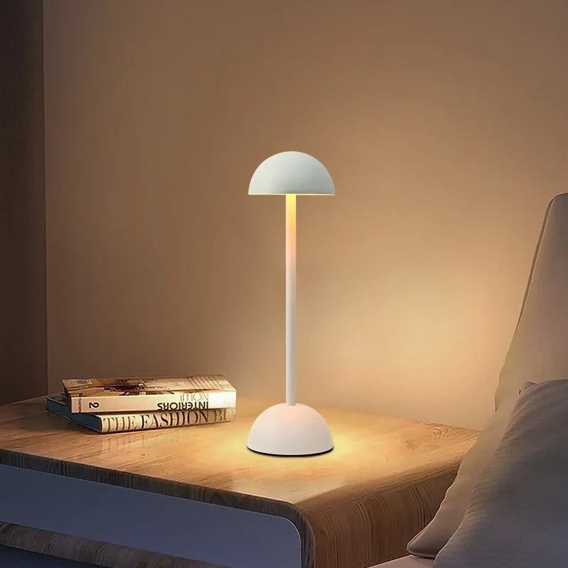 Noordse minimalistische tafellamp